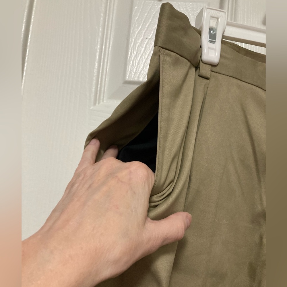 Nike Golf Tour Performance Men's Dry Fit Tan Shorts - Picture 6 of 9